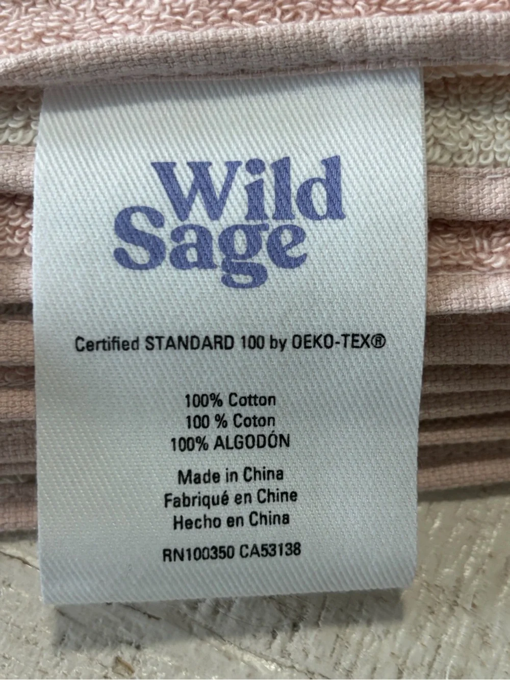 Wild Sage Maisie Daisy Bath Towels Set of 2 NWT Blush White Floral Cotton 30x54